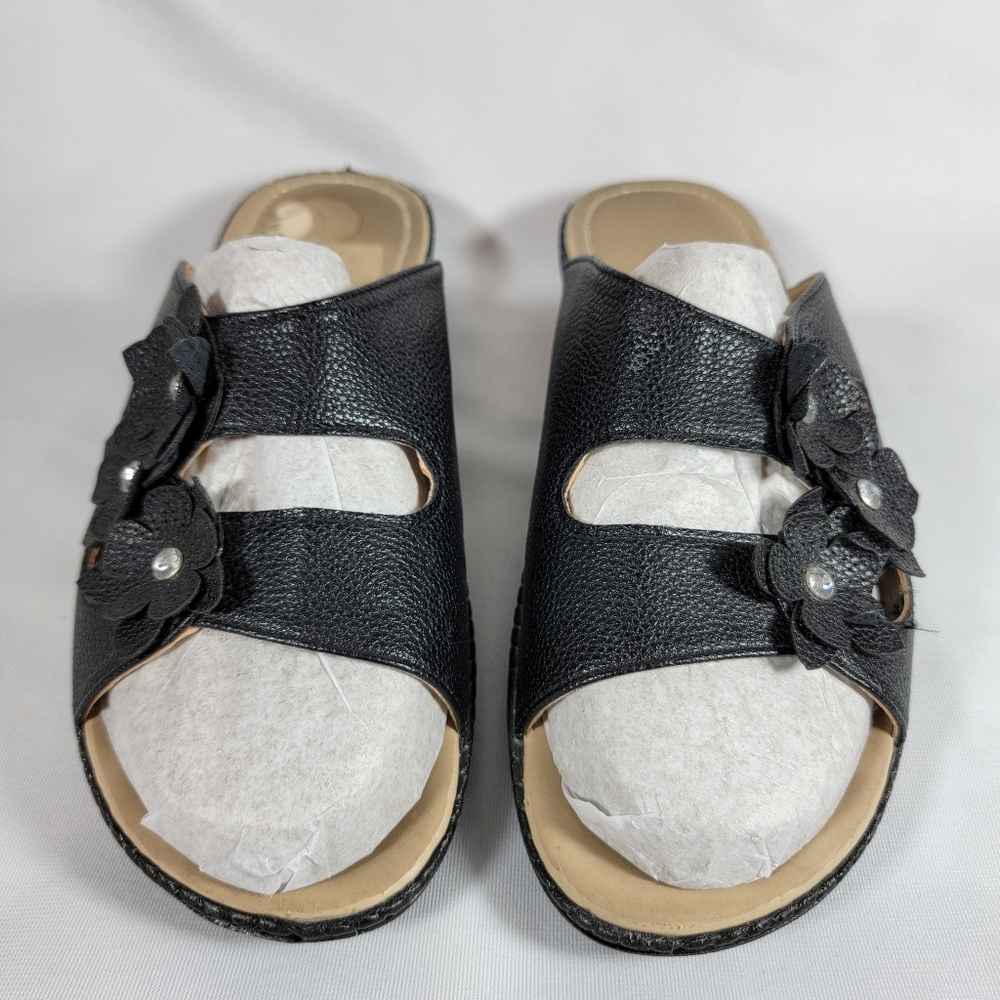 Wells Comfort Womens Sandals Black Floral Design Slip-On Size 8